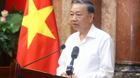 Pôa Tô Lâm, Kăn xiâm hnê ngăn tơnêi têa trâm mâ Khu cheăng tơbleăng Đại đoàn 305 Tơdúa paraxut-Đăk kŏng