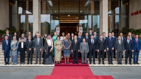 Kruanh Quốc hội Trần Thanh Mẫn vơt mpôl đại biểu kiểm toán ngih dak ăp ngih dak, ăp ntŭk kan lam ntur neh 