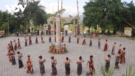 CHR’HOONG K’COONG CH’NGAI A LƯỚI, TỈNH THỪA THIÊN HUẾ VÊY TA MOON DƯR ZI LẤH ĐHA RỨT