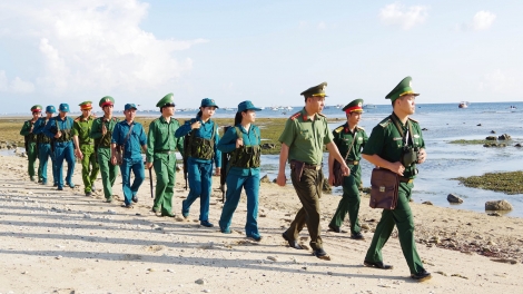 KHANG KADANG DAN QUAN TASIK PHÚ QUY