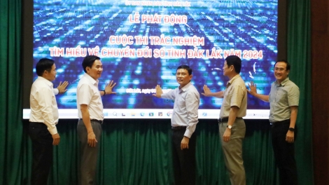 Dăk Lăk ơm dơ̆ 5 gùt lơgar bè tăc phan kă bro phan điện tử