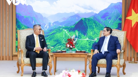 Thủ tướng vơt kruanh n’gâng kan ntuh kơl, tăch rgâl n’hanh công nghiệp Malaysia.