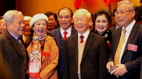 Tổng Bí thư Nguyễn Phú Trọng – Nuĭh cộng sản ngăn