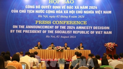 BRUK ĐẶC XÁ THUN 2024 DI AKOK NEGAR CỘNG HÒA XHCN VIỆT NAM