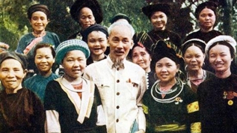 Tây Nguyên koh mơnê hnoăng kân kĕng Pôa Hồ