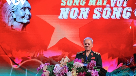 Hơdră adoh suang anăn “Hơdip na nao hăng lŏn mơnai glai ia dêh čar” 