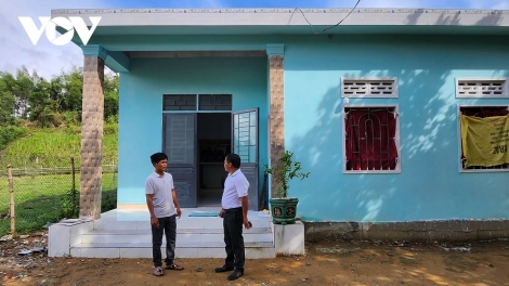 LẤH 307.000 G’LÚH PR’LOỌNG ĐHA RỨT, PR’LOỌNG ĐÔNG CHÍNH SÁCH QUẢNG NGÃI BƠƠN VẶ ZÊN T’ĐUI ĐOỌNG