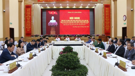 Lâm Đồng  pơjing um ai joh ayŏ kăp gĭt pơtrŏ hăm hơtŏk tơ-iung 