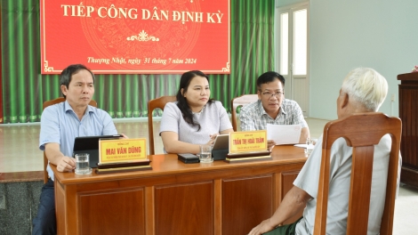 NAM ĐÔNG: NĂC LÊY BHRỢ TÊNG ĐÂH, PA XANG PAZÊNG XA NAY ÂNG ĐHANUÔR K’ĐƯƠI MOON