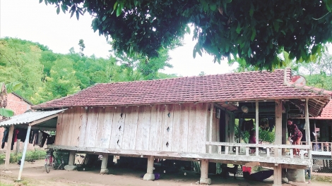 TING T’NGAY TING BIL ĐONG TY CHR’NĂP ÂNG ZẬP K’BHUH ĐHANUÔR ACOON COH