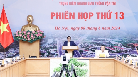 Thủ tướng Cíñ phủ ồng Phạm Minh Chính đơng lam pơrjum Mpồl Sồr lơh rơndăp broă lơh kwơ màng gah gùng lòt pơn diang phan