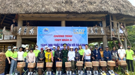 CHER 300 HUN PR’HÊL ĐOỌNG HA ĐHANUÔR K’ĐHAP ĐHA RỰT ĐHỊ ZR’LỤ CA NOONG K’TIẾC VIỆT – LÀO