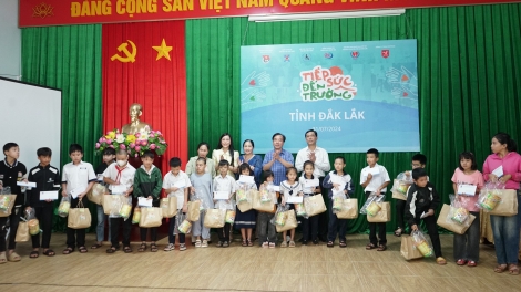 100 bơnah phan pà “Dong kờl kơnòm dềt kuet kơlte lòt bơsram” tus mờ kơnòm dềt kuet kơlte tàm càr Dăk Lăk