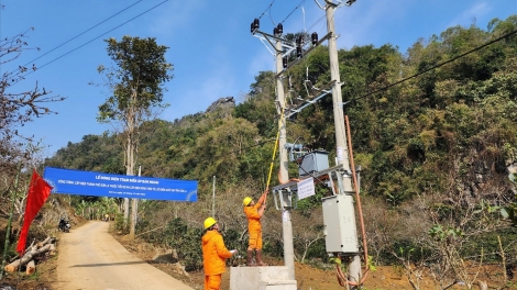 Ngon tô thứ 6 mự 23 bườn 8 pì 2024 – San luông pùn cận hà vạy phảy dòm điển