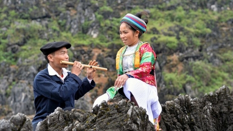 Dân ca Mông ở vùng cao nguyên đá Đồng Văn-Hà Giang