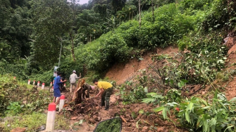 NHÂM ĐHỊ ẮT MAMÔNG HA ĐHANUÔR ZR’LỤ HR’LANG DA DING