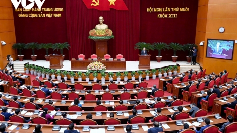 Nglôch lôch rơh rƀŭn nchră tal 10 BCH Trung ương Đảng khóa 13