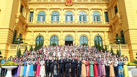 Khua git gai Ping gah, Khua mir sir ơi Tô Lâm bưp ƀing mơnuih “Pơphô bruă rơgơi, djru bruă klă” 