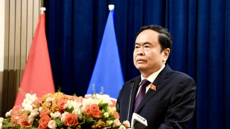 CHỦ TỊCH QUỐC HỘI TRẦN THANH MẪN TƯỚC OOY MOSCOW, TƠỢP G’LÚH LƯM LÊY LIÊN BANG NGA