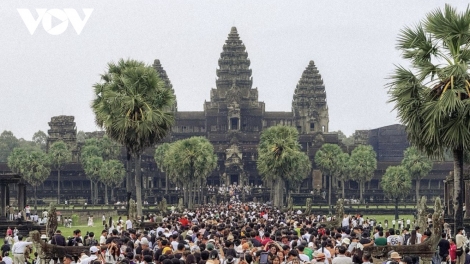 ពត៌មាន ម៉ោង ១៥