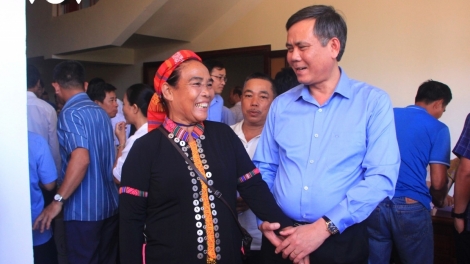 ĐHANUÔR BHRỢ HA ĐHUỐCH TA ĐANG MOON CHỦ TỊCH UBND TỈNH QUẢNG BÌNH BHR’LẬ PAZÊNG RÂU ZR’NĂH K’ĐHAP COH BH’RỢ TR’NÊNG CH’CHOH B’BĂN