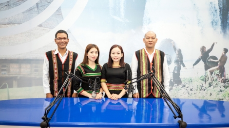 Asăp blŭ klei M’nông amâo mdei kpưn đĭ