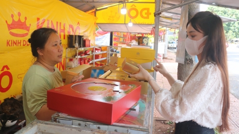 Dak Lak n’hao uănh nđôi răk kloh uĕh đăp mpăn ndơ sa rơh Tết Trung Thu