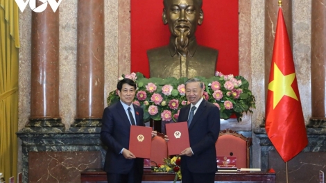 ពត៌មាន​ម៉ោង៦