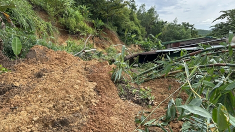 Mìu sơr lơh tơrlah ù, càr Dăk Lăk jal mhar ntrờn làng bol