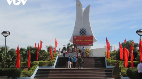 BÌNH ĐỊNH HAANH DEH 60 C’MOO VÊY TA BHRỢ T’VAIH C’KIR LỊCH SỬ TOOR BIỂN LỘ DIÊU, CH’NANG ZR’LỤ BHUÔNG CĂH MA SỐ TƯỚC