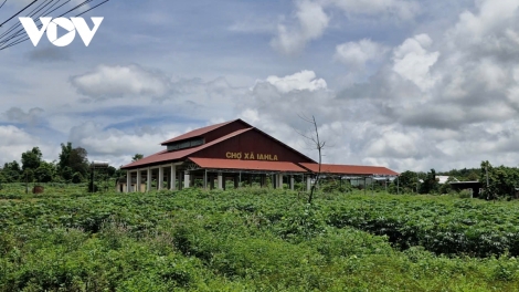 Gia Lai: Rdâk njêng chợ 3 rmen prăk ntlơi dơm