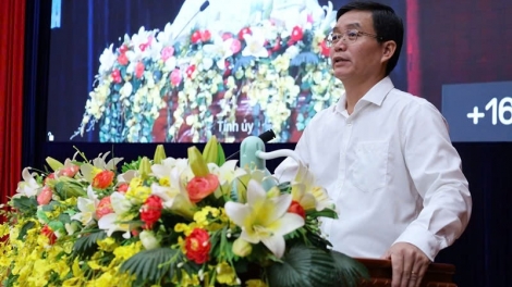 Dak Lăk hop akŏm tơlĕch jang kiơ̆ rim hla bơar tơchơ̆t đơ̆ng Trung ương yak truh hop akŏm tih kơ Đảng rim hơnih