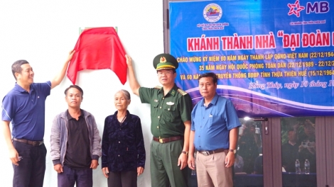 PA LUIH ĐONG ĐẠI ĐOÀN KẾT ĐOỌNG HA PÊÊ PR’LOỌNG K’ĐHAP K’RA ĐHỊ A LƯỚI