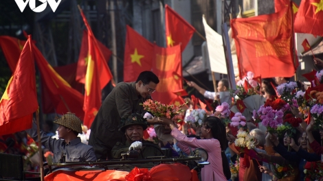 Tiến về Hà Nội