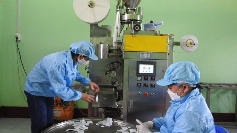 Bơtàu tơnguh tòm chi lơh sơnơm, bơta tờm lik klàs rơƀah kòn cau Sơdàng dê