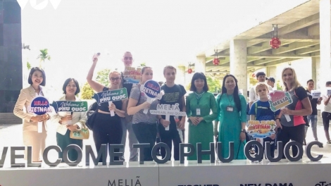 ពត៌មាន ម៉ោង​ ៦