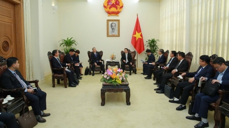 Groi Thủ tướng Trần Hồng Hà wơt Kruanh nkre ƀư Tổng Giám đốc Tập đoàn Sumitom