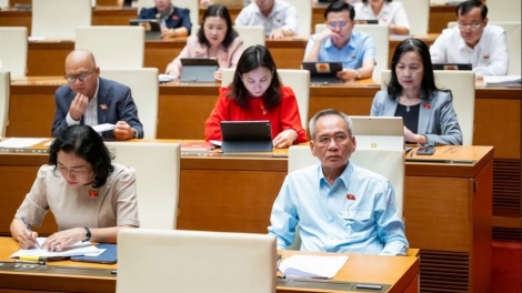 Quốc hội pơma dơnuh găh 1,2 tơdrong oei tơgop nơ̆r pha ra băl đơ̆ng Luơ̆t hơmet ming, tơmơ̆t dơ̆ng 1,2 hơpăng đơ̆ng Luơ̆t Pơgang 