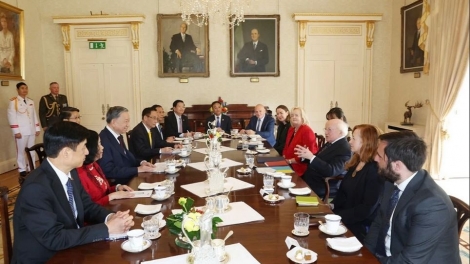 Tổng Bí thư, Kơdră chĕp pơgơ̆r Teh đak Tô Lâm pơma đam hăm Ƀok kơdră tơm Ireland