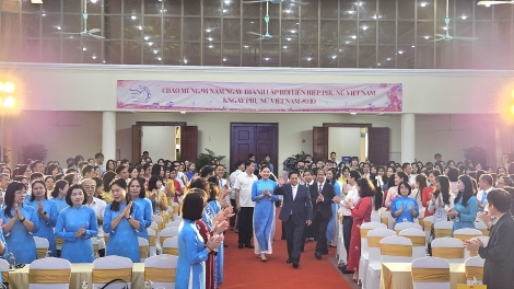 Khua knŭk kna Phạm Minh Chính nao čuă Anôk bruă bi hriăm phung mniê Việt Nam