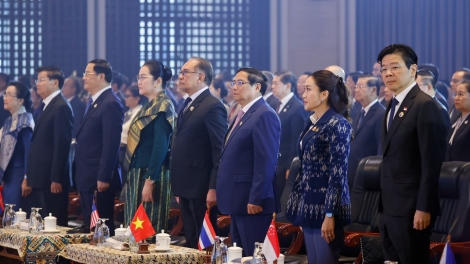 Khua dêh čar ơi Phạm Minh Chính jơnum hrŏm khua mua pơprong ASEAN tal 44, 45