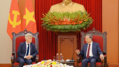 Tổng Bí thư Tô Lâm wơt Mpôl gưl têh Đảng Cộng sản Pháp