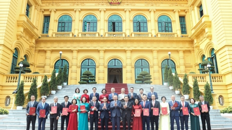 Jơnau tơngit dơ̆ pe, ngai 15-10-2024