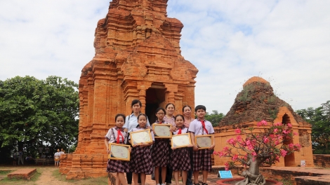 MIUYIM TINH BINH THUAN RAOK LABAIH 200.000 MBANG TUAI 