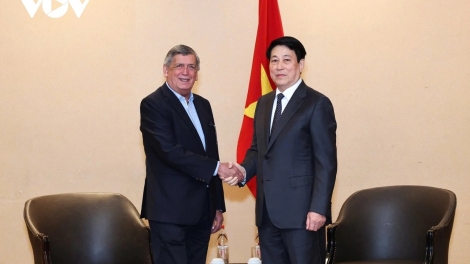 CHỦ TỊCH NƯỚC LƯƠNG CƯỜNG TR’LUM LÂNG CHỦ TỊCH ĐẢNG CỘNG SẢN CHILE LAUTARO CARMONA SOTO