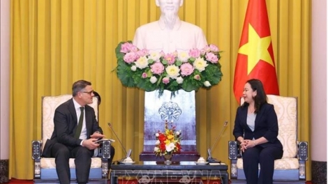 Groi Kruanh dak Võ Thị Ánh Xuân vơt Kruanh bang Hessen, Đức