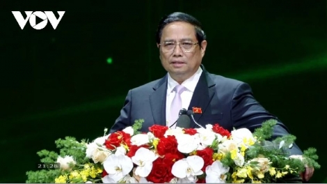 Thủ tướng Cíñ phủ ồng Phạm Minh Chính tus Pơrjum yal phan geh măt kă bro phan dà lơgar