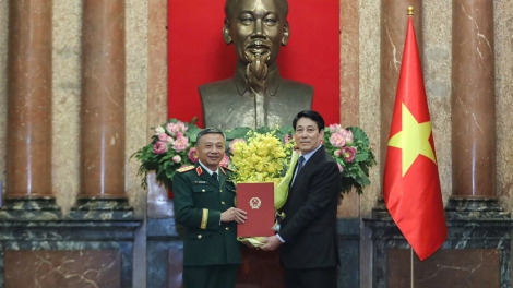 Khua lăn čar Lương Cường jao klei dưi kă grat Thượng tướng kơ Lê Quang Minh 