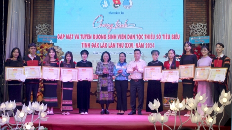 Mâp măt, rnê rhơn sinh viên nuĭh rnoi mpôl đêt ta Dak Lak 