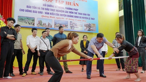 ZƯ LÊY LÂNG PA DƯR APÊÊ MÔN THỂ THAO ÂNG ACOON COH ĐOỌNG HA MANUYH BRU – VÂN KIỀU